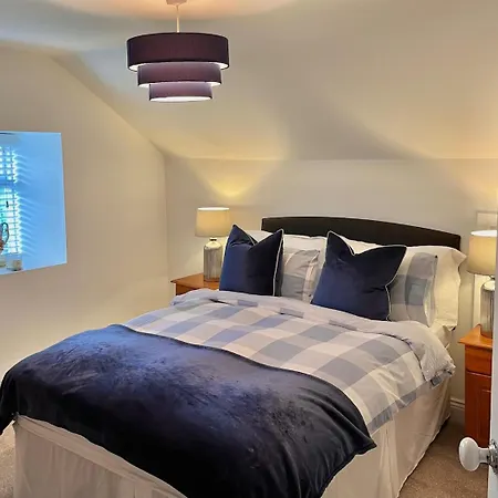 1800's Cosy In Dungarvan Balnacart