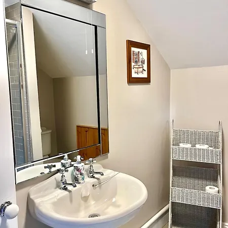 1800's Cosy In Dungarvan Balnacart