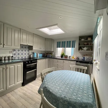 1800's Cosy In Dungarvan * Dungarvan (Waterford)